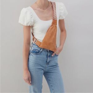 HOBO Buffed Leather Bodhi Sling In Whiskey NWT